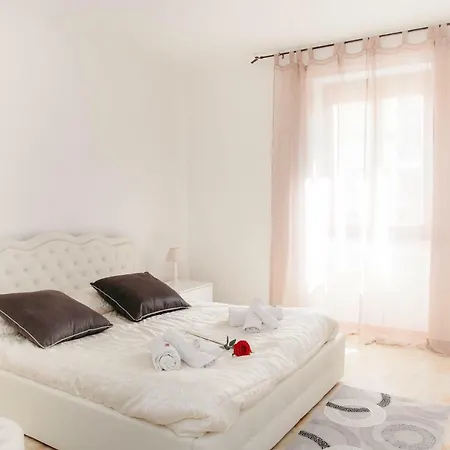 Alojamento de Acomodação e Pequeno-almoço Casa Marzia